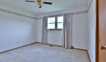 657 SABLE Dr, Addison, IL 60101