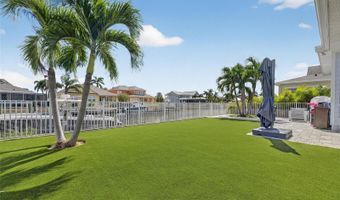 526 ISLEBAY Dr, Apollo Beach, FL 33572