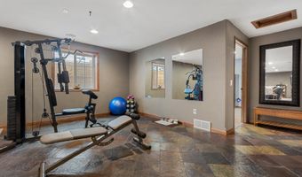 1415 Nicklaus Dr, Aberdeen, SD 57401