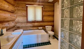 6856 Five Mile Pt, Allouez, MI 49805