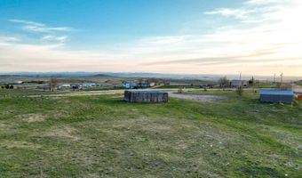 2 Cameo Rd, Douglas, WY 82633