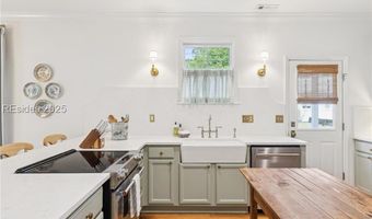 1711 Duke St, Beaufort, SC 29902