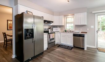 102 Milky Way Dr, Apex, NC 27502