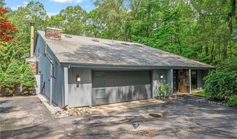 24 Lincoln Dr, North Smithfield, RI 02896