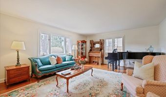 5735 BRADLEY Blvd, Bethesda, MD 20814