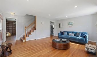 2 Lloyd Pl, Belleville, NJ 07109