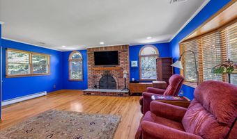 21 Hamilton St, Amityville, NY 11701