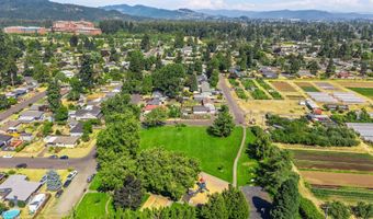 3190 ORIOLE St, Springfield, OR 97477
