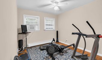 266 Orchard Ave, Belford, NJ 07718