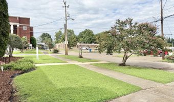 105 N Hickory St, Aberdeen, MS 39730