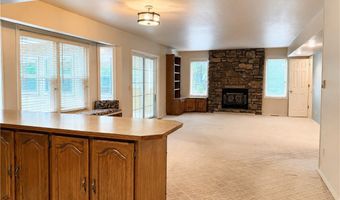 8 Weston Ln, Bella Vista, AR 72715