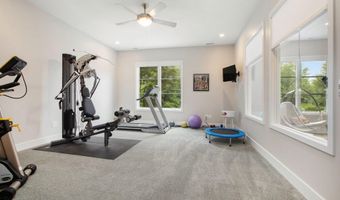 307 Windy Crest Dr, Ann Arbor, MI 48105