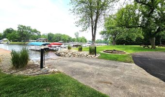 9616 Zimmer Dr, Algonquin, IL 60102