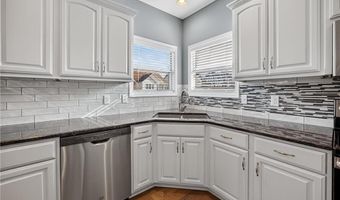 1325 N 160th Ter, Basehor, KS 66007