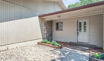 4 Gretchen Ln, Bella Vista, AR 72715