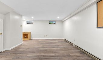 27 Crows Nest Ln 7E, Danbury, CT 06810