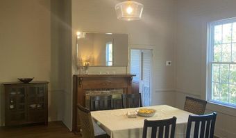 107 Ave B, Apalachicola, FL 32320