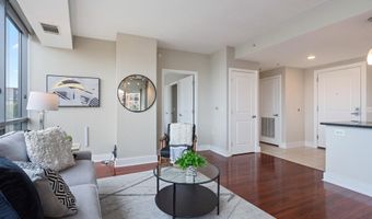 2001 15TH St N 306, Arlington, VA 22201