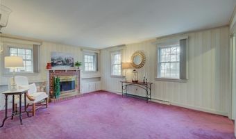 125 New Rd, East Providence, RI 02916