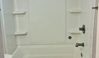 129 W Cline St, Aurora, MO 65605