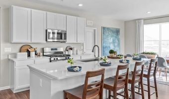 1040 Waterford St, Algonquin, IL 60102