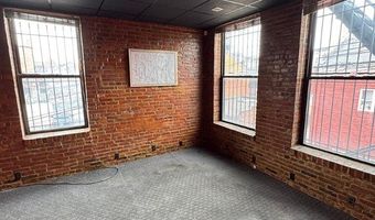 1825 E Carson St, Airville, PA 15203