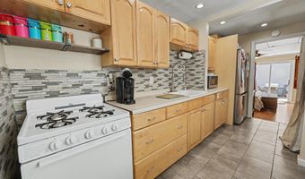 33 Mill Creek Rd, Bayville, NJ 08721