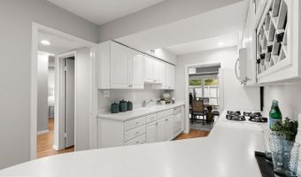 5230 POOKS HILL Rd #D-26, Bethesda, MD 20814