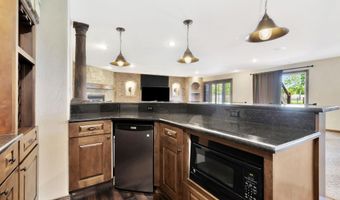 2304 Chestnut Ct, Augusta, KS 67010