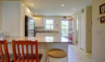 70 Carroll Ave 1113, Newport, RI 02840