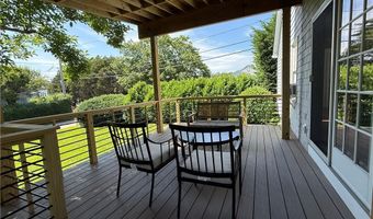 157 Briarwood Ave, Middletown, RI 02842