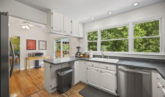 45 Normandy Ct, Middletown, NJ 07748