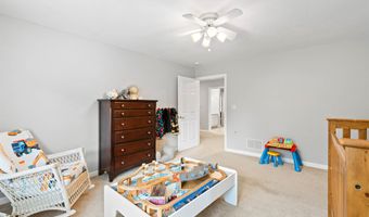 9 Hubbard Rd, Amherst, NH 03031
