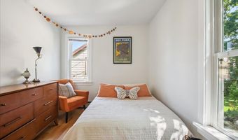 72 Lakeview Ter Unit D, Burlington, VT 05401