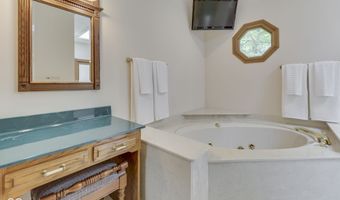 8888 Classic View Dr, Indianapolis, IN 46217