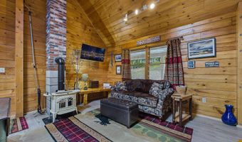 15 N Ridge Rd, Beaver Cove, ME 04441