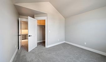 2044 NE Altura Dr, Bend, OR 97701