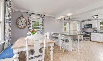 460 Schooner Ave, Jamestown, RI 02835