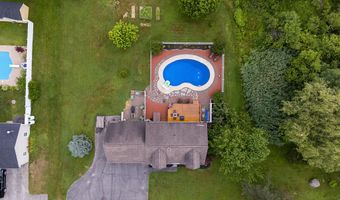 38 Fairview Ave, Auburn, ME 04210
