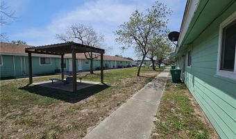 160 N 13th St, Aransas Pass, TX 78336