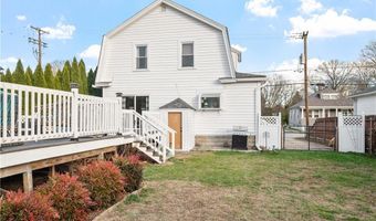 36 England St, Cumberland, RI 02864