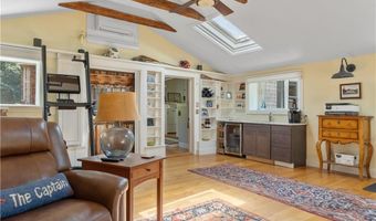 30 Middle Rd, East Greenwich, RI 02818