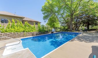 408 N Oak Ridge Rd, Brandon, SD 57005