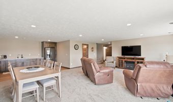 612 Iver Ave, Baltic, SD 57003