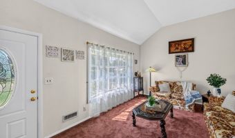 10 Frances Rd, Bayonne, NJ 07035