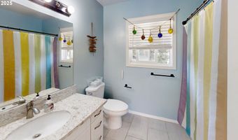 947 3RD St, Brookings, OR 97415
