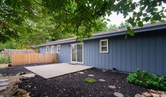 202 E Cawlfield St, Ash Grove, MO 65604