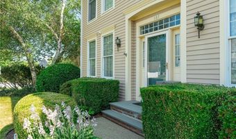 167 Meadow Ln, Middletown, RI 02842