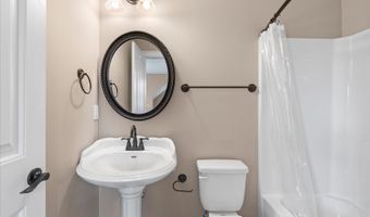 9937 Meadowstone Dr, Apison, TN 37302