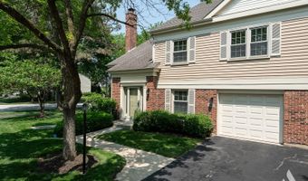 2452 E Hunter Dr, Arlington Heights, IL 60004
